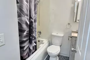200 Donovan Dr, Valparaiso, IN 46385 - Photo 11