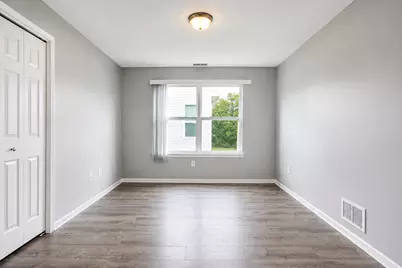 707 W 77th Avenue, Merrillville, IN 46410 - Photo 17