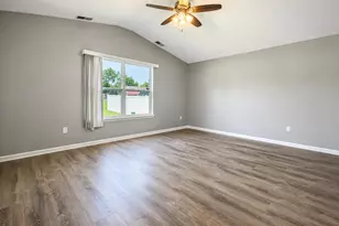 707 W 77th Ave, Merrillville, IN 46410 - Photo 15