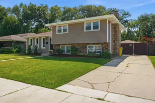 322 N Lindberg St, Griffith, IN 46319 - Photo 3