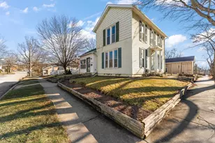 557 W Chicago St, Valparaiso, IN 46385 - Photo 23