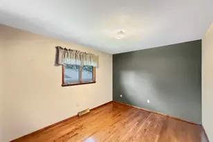 9443 Oriole Dr, Munster, IN 46321 - Photo 11