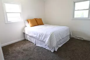 9370 Roosevelt Pl, Crown Point, IN 46307 - Photo 11