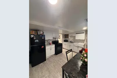 564 Carolina Street, Gary, IN 46402 - Photo 5