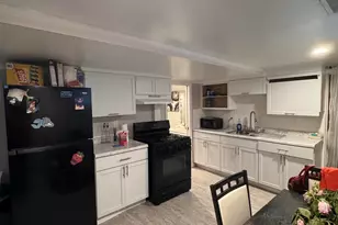 564 Carolina St, Gary, IN 46402 - Photo 5