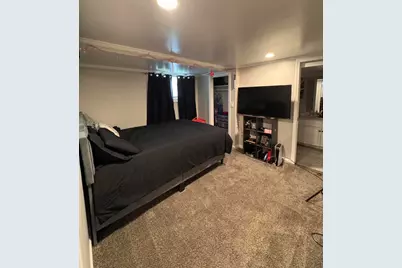 564 Carolina Street, Gary, IN 46402 - Photo 7