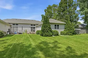 379 Fox Trail Ct, Hobart, IN 46342 - Photo 25