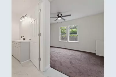 910 E 6th Street, Hobart, IN 46342 - Photo 11