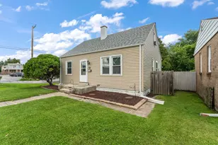 125 N Wisconsin St, Hobart, IN 46342 - Photo 3