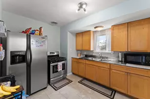 125 N Wisconsin St, Hobart, IN 46342 - Photo 9