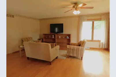 160 Sagamore Pkwy, La Porte, IN 46350 - Photo 17