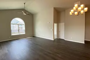 5602 Fountain Cir, Crown Point, IN 46307 - Photo 11