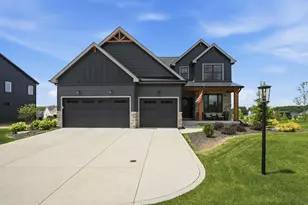 3103 Whispering Brk Ln, Valparaiso, IN 46385 - Photo 3