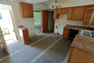 1709 Roosevelt St, Gary, IN 46404 - Photo 9