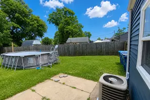 8115 Wicker Park Dr, Highland, IN 46322 - Photo 25