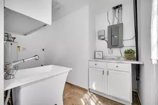 8115 Wicker Park Dr, Highland, IN 46322 - Photo 21