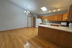 326 Brown Ct, Chesterton, IN 46304 - Photo 9