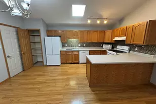 326 Brown Ct, Chesterton, IN 46304 - Photo 7