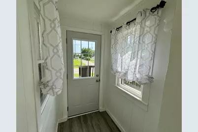 5688 W 665 N, Winamac, IN 46996 - Photo 7