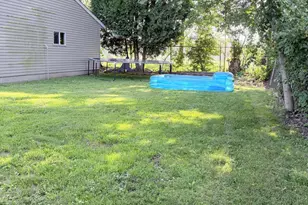 1401 Fairlane Dr, Valparaiso, IN 46383 - Photo 21