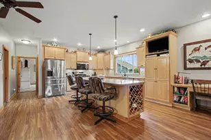 3807 Westbridge Dr, Valparaiso, IN 46383 - Photo 13