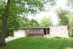 900 W Winding Rd, Rensselaer, IN 47978 - Photo 1
