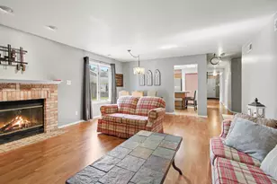438 Deerpath Dr W, Schererville, IN 46375 - Photo 5