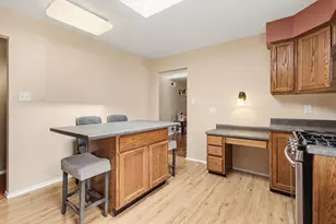 438 Deerpath Dr W, Schererville, IN 46375 - Photo 9