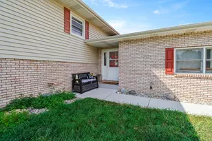 361 Sandwood Ct, Valparaiso, IN 46383 - Photo 5