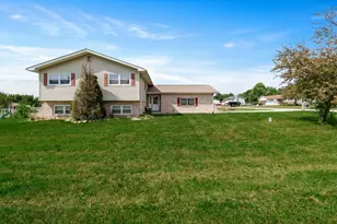 361 Sandwood Ct, Valparaiso, IN 46383 - Photo 1