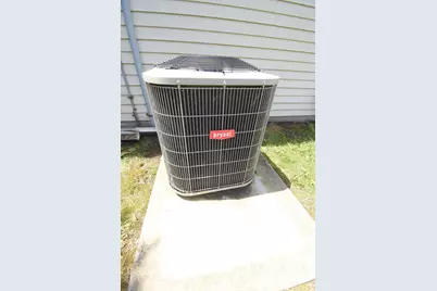930 W Swartzell Drive, Rensselaer, IN 47978 - Photo 5