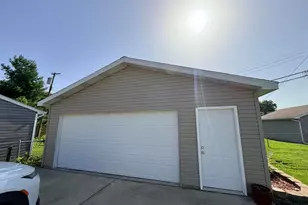 1106 Campbell St, Valparaiso, IN 46385 - Photo 23
