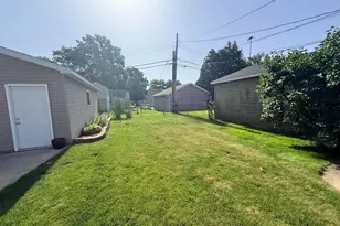1106 Campbell St, Valparaiso, IN 46385 - Photo 17