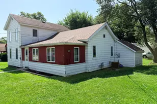 208 W Sigler St, Hebron, IN 46341 - Photo 3