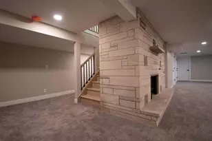 1411 Kraft Dr, Munster, IN 46321 - Photo 5