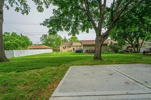 1411 Kraft Dr, Munster, IN 46321 - Photo 3
