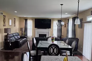 10251 California St, Crown Point, IN 46307 - Photo 7