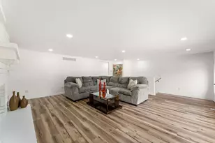 10623 Porter St, Crown Point, IN 46307 - Photo 7