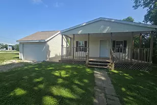 205 W McAlpin St, Hebron, IN 46341 - Photo 23