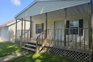 205 W McAlpin St, Hebron, IN 46341 - Photo 1