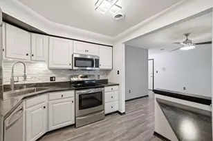 2023 W 45th St, Highland, IN 46322 - Photo 9