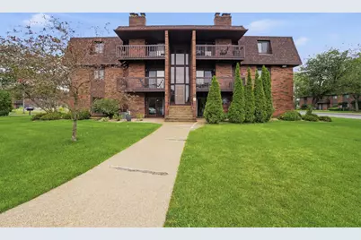 2023 W 45th Street #104, Highland, IN 46322 - Photo 3