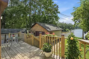 650 Water St, Hobart, IN 46342 - Photo 3
