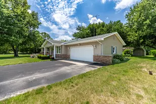 718 Forsythia St SE, Demotte, IN 46310 - Photo 15