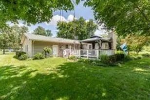 718 Forsythia St SE, Demotte, IN 46310 - Photo 13