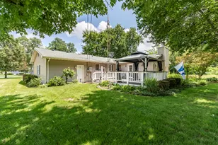 718 Forsythia St SE, Demotte, IN 46310 - Photo 11
