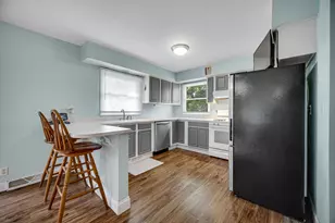 3101 N Campbell St, Valparaiso, IN 46385 - Photo 7