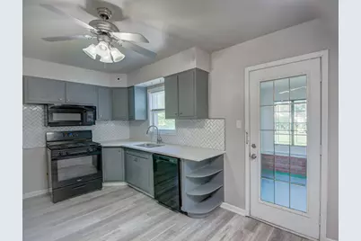 1409 Roosevelt Street, Gary, IN 46404 - Photo 7