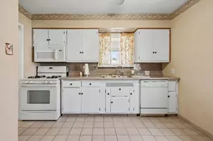 7024 Magoun Ave, Hammond, IN 46324 - Photo 9