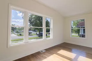 805 Lincoln St, Gary, IN 46402 - Photo 15